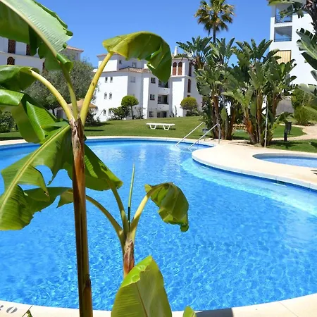 Apartment Luxury Garden - Walking Distance To The Sea *