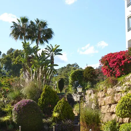 Luxury Garden - Walking Distance To The Sea